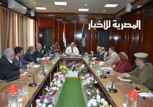 حسام الدين الامام محافظ الدقهلية عقد اجتماع مع مسئولي شركة كهرباء الدلتا بالدقهلية