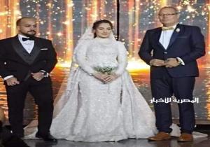 ...  " تهنئة بالزفاف السعيد " ...