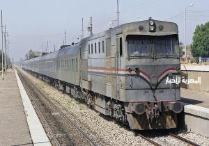 سجن رئيس قطار مصري .. أجبر راكبين على مغادرة القطار أثناء سيره