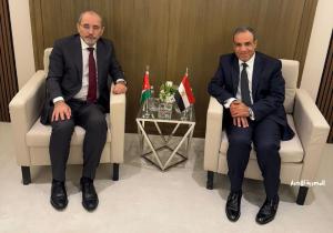 وزير الخارجية يعقد مباحثات مع نظيره الأردني على هامش اجتماعات الرياض بشأن سوريا