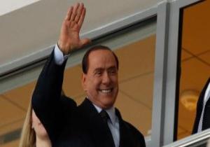 رئيس وزراء إيطاليا الأسبق برلسكونى يغادر المستشفى