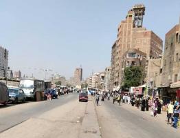 محافظة الجيزة تفض سوق الجمعة بشارعي الصفطاوي والمطار / صور