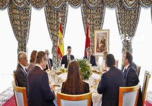 العاهل المغربي الملك محمد السادس يُقيم مأدبة غداء على شرف رئيس الحكومة الإسبانية والوفد المرافق له