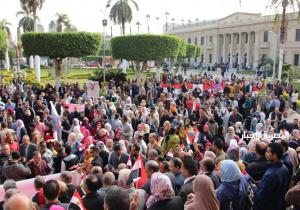 مسيرات حاشدة من جامعة القاهرة للمشاركة في الانتخابات الرئاسية | صور