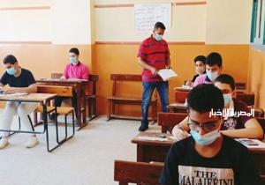 مدير التعليم بالقاهرة يشدد على الالتزام بالإجراءات الاحترازية في امتحانات الدبلومات