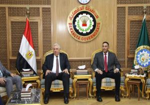 وزير الزراعة يلتقي محافظ الدقهلية في مستهل زيارته لتفقد عدد من المشروعات بالمحافظة | صور