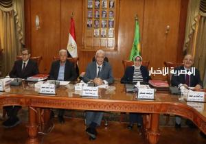 رئيس جامعة المنوفية يرأس لجنة اختيار عميد كلية الصيدلة بالجامعة