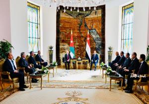 الرئيس السيسي والعاهل الأردنى يؤكدان أهمية تكاتف وتضافر جهود الدول العربية للتصدي للأزمات القائمة