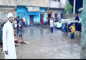 بعد غرق المنازل..أهالي الأقواز بالصف يطالبون الري بسرعة تبطين الترعة الطرخانية أمام ديوان أبوسليم