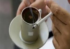 دراسة تؤكد: سيجارة مع فنجان قهوة فى الصباح يسببان جلطة قلبية