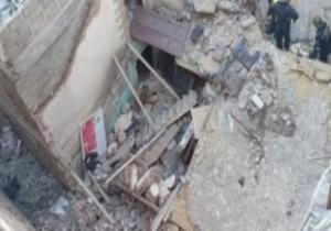 استخراج سيدة على قيد الحياة من أسفل عقار الدخيلة المنهار بالإسكندرية