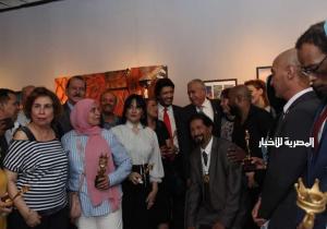الفنانه السعودية البندري الحربي تشارك في معرض رؤى عربية بدار الأوبرا المصرية