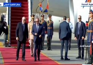 الرئيس السيسي يستقبل نظيره الجزائري في مطار القاهرة