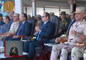 الموقع الرئاسي ينشر فيديو حضور الرئيس السيسي تفتيش حرب الفرقة السادسة المدرعة بالجيش الثاني الميداني