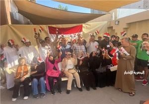 المصريون في الإمارات يتوافدون على السفارة المصرية في اليوم الثاني من الانتخابات الرئاسية