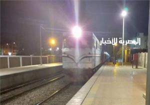 خروج قطار منوف عن القضبان بمحطة القناطر الخيرية