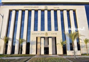 وزارة العمل تعلن عن توفير 1000 فرصة عمل جديدة بالإمارات