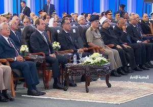 الرئيس السيسي يشاهد فيلمًا تسجيليا حول «إنجازات وزارة العمل»