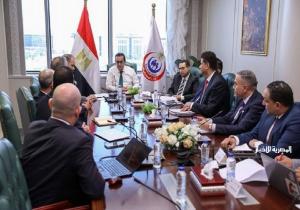وزير الصحة يعقد اجتماعًا لمتابعة مستجدات العمل بمنظومة ميكنة المنشآت الطبية وتراخيص مزاولة المهنة