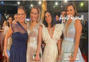 إطلالات النجوم والنجمات في افتتاح مهرجان القاهرة السينمائي