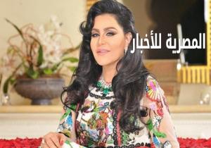 من رغم محاولتها لإبعادها عن الأضواء: الظهور الأول لابنة الفنانة "أحلام"