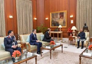 سفير مصر في الهند يقدم أوراق اعتماده للرئيس الهندي / صور