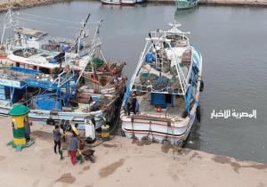استئناف حركة الملاحة والصيد في مياه البحر المتوسط بكفرالشيخ بعد تحسن الأحوال الجوية