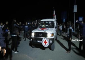 القاهرة الإخبارية: آلاف الفلسطينيين ينتظرون تدخل الوسطاء لإتمام الإفراج عن الأسرى