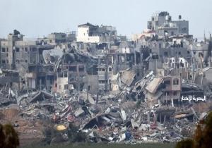 إعلام فلسطيني: الاحتلال الإسرائيلي ينسف مجددا مبان سكنية بجباليا .. ويستهدف سيارات الإسعاف