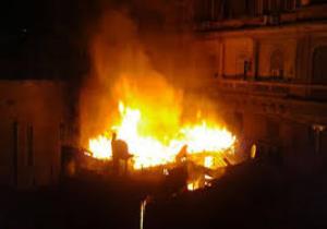 حريق يلتهم 3 محلات تجارية فى حارة اليهود بالعتبة و18 سيارة إطفاء تسيطر على النيران