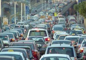 تباطؤ حركة المرور في شوارع القاهرة والجيزة