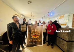 توافد أهالي محافظة الدقهلية على مكاتب الشهر العقاري لعمل توكيلات تأسيس حزب الجبهة الوطنية