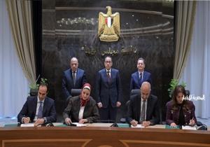 مدبولي يشهد توقيع مذكرتي تفاهم لإنتاج الكهرباء من الطاقات الجديدة