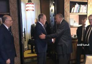 شكرى يؤكد لنظيره الروسي اهتمام الجانب المصري باستمرار توافد السياحة الروسية إلى مصر
