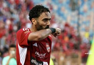 حسين الشحات يستعيد بريقه في الأهلي وعقد جديد .. التفاصيل الكاملة