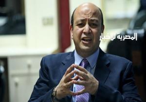 عمرو أديب يفقد الكثير من وزنه بعد غياب أسبوعين عن برنامجة بسبب مرضه