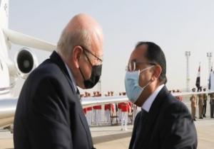 رئيس الوزراء يستقبل نظيره اللبنانى لدى وصوله مطار القاهرة
