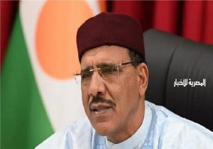 الولايات المتحدة تتوعد بمحاسبة قادة انقلاب النيجر حال تعرض «بازوم» للأذى