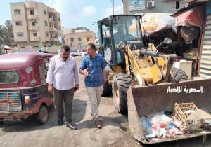 رئيس مركز الحامول يتابع رفع كفاءة الطرق والإنارة العامة في قرى الخاشعة | صور