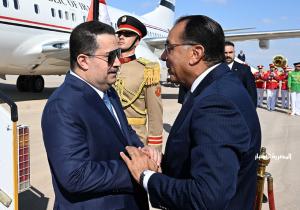 رئيس الوزراء يستقبل رئيس الوزراء العراقي بمطار العلمين الدولي