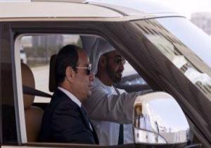 شاهد لقطة امس.. محمد بن زايد يقود سيارته بصحبة الرئيس السيسي فى جولة بأبوظبى