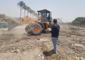 محافظة الجيزة: رفع 1500 طن مخلفات ونواتج لأعمال التغطية بترعة المنصورية بمركز أبو النمرس