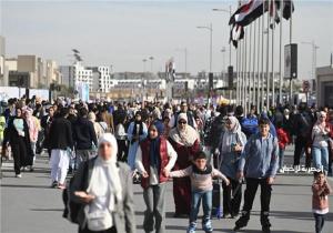 معرض القاهرة يُسجل حضورًا يتجاوز 445 ألف زائر خلال اليوم الثاني