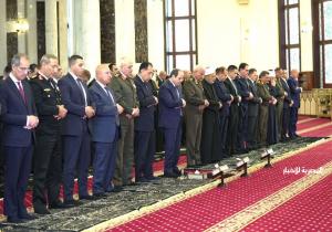 المتحدث الرئاسي ينشر صور الرئيس السيسي يُؤدي صلاة الجمعة بمسجد المشير طنطاوي