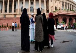 البرلمان الهندى يجرم رسميا تطليق الرجل المسلم لزوجته بـ"بالثلاثة"