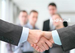 الحكومة توفر فرص عمل للشباب في المشروعات القومية| فيديو
