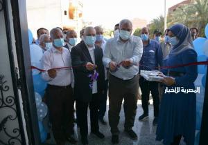 محافظ الوادي الجديد يفتتح المركز الطبي بمدينة موط بالداخلة