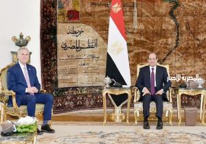 رئيس مجلس النواب الأمريكي يؤكد تقدير بلاده لمصر ودورها المحوري في ترسيخ الأمن والسلام بالشرق الأوسط