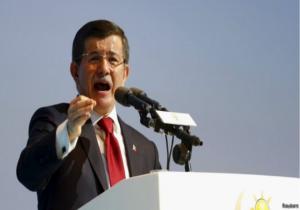 رئيس وزراء تركيا يعبر الحدود السورية لزيارة ضريح سليمان شاه