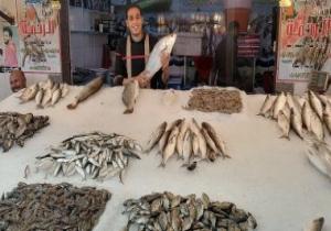 جولة داخل سوق الأسماك ببورسعيد.. اعرف الأسعار فى أول جمعة بشهر رمضان